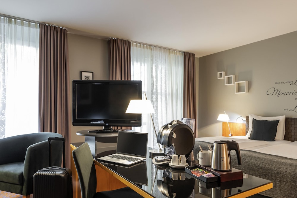 Mercure Hotel & Residenz Checkpoint Charli 40/48
