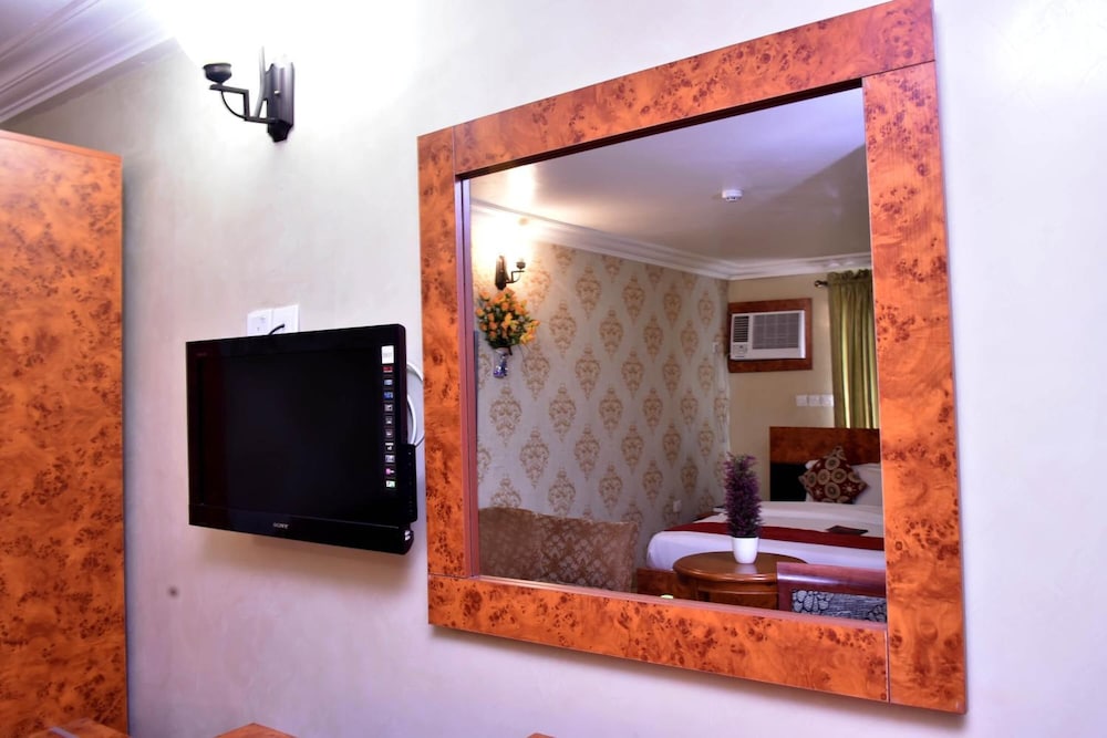 Petrus Hotels Royale 27/50