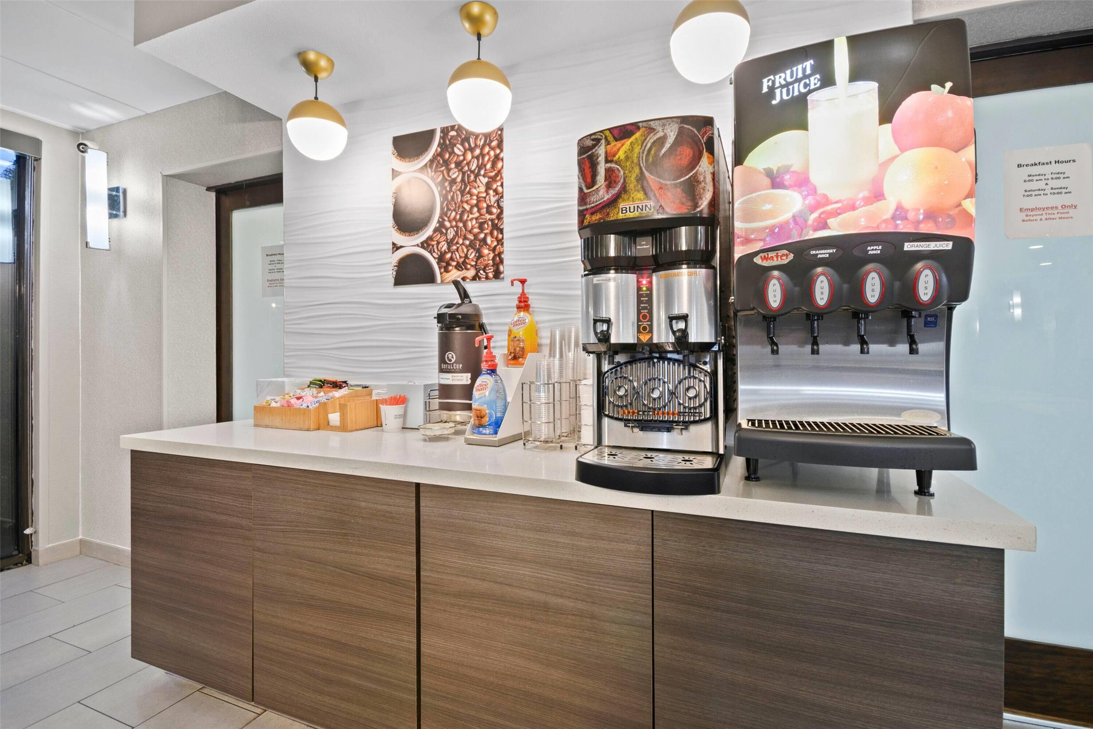 La Quinta Inn & Suites by Wyndham Sturbridge 13/50