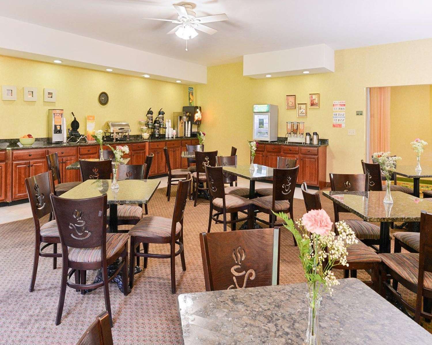 Quality Suites Stratford CT 29/37
