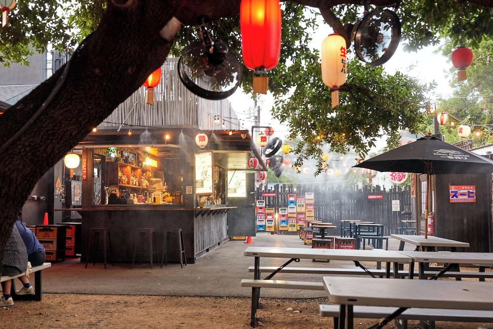 Sentral East Austin 1614 6/56