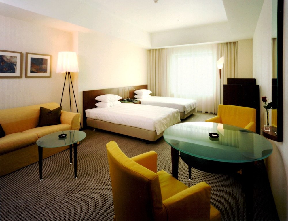 DELUXE, TWIN BEDS