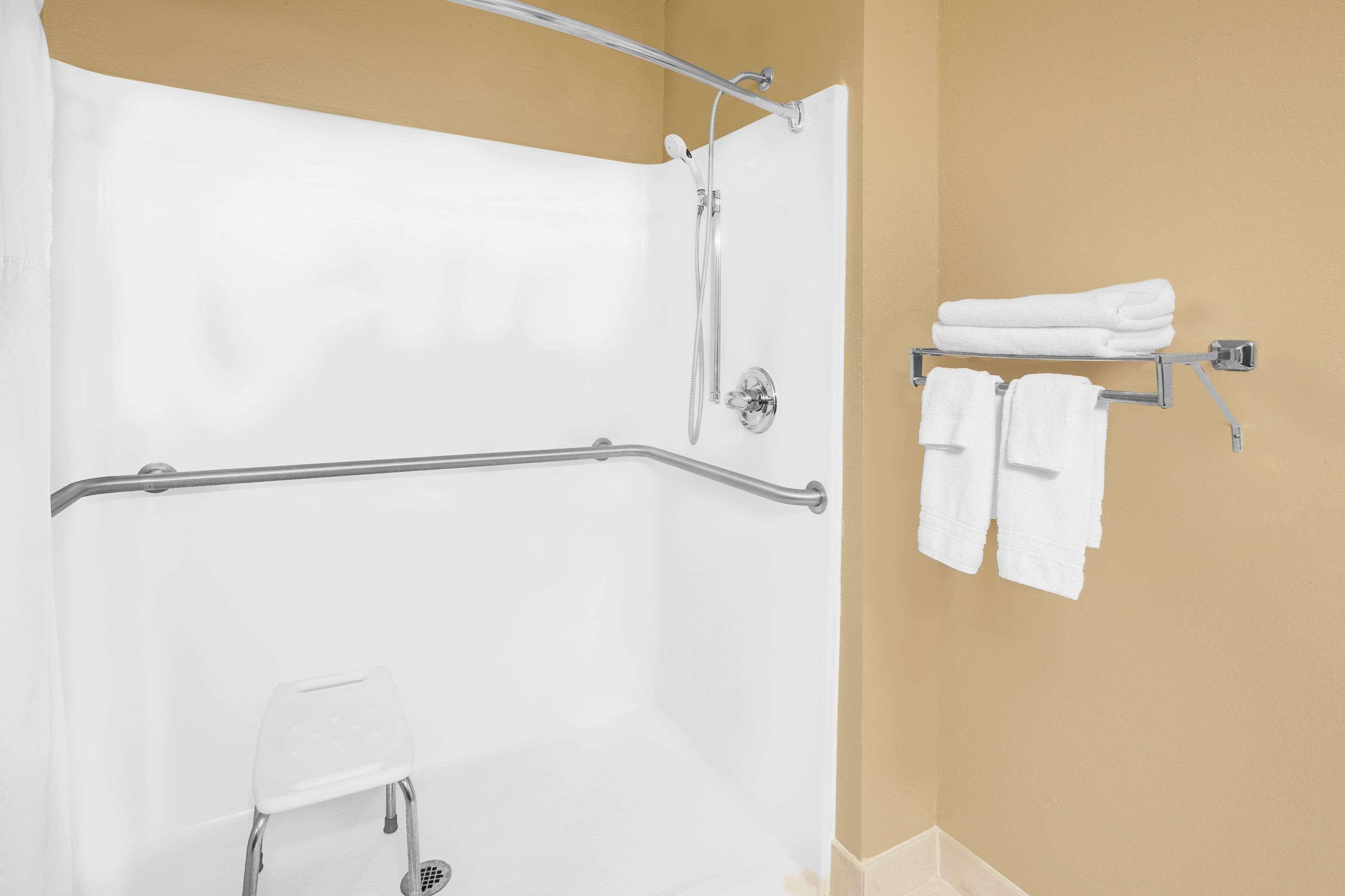 Super 8 by Wyndham Seville 25/25