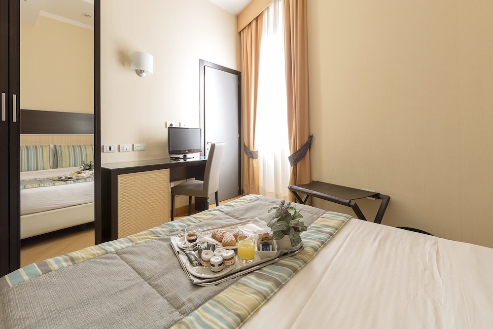 Hotel Naples 42/71