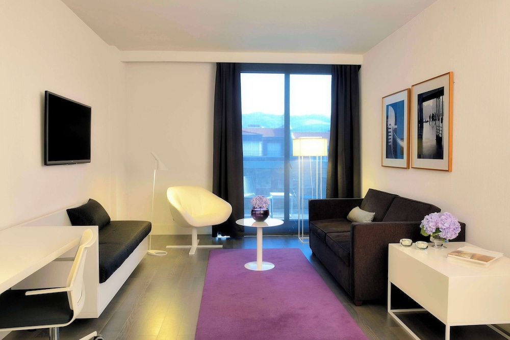 Nh Collection Villa De Bilbao 32/50