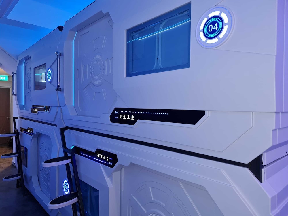 Galaxy Pods Capsule Hotel Boat Quay 7/39