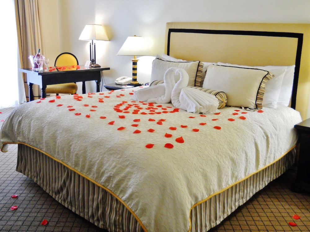 Ramada by Wyndham Las Cruces Hotel & Conference Center 13/37