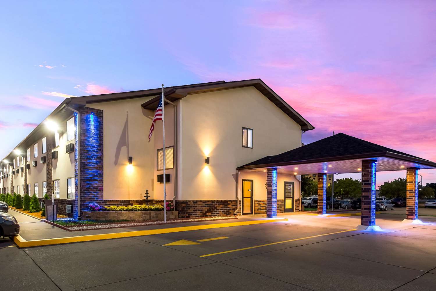 Quality Inn Galesburg near US Highway 34 and I-74 5/23
