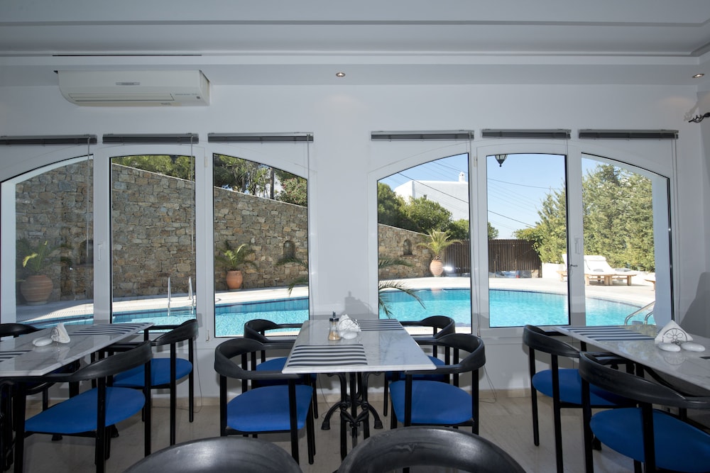 Zannis Hotel 43/55
