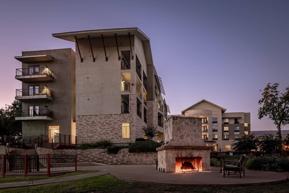 Courtyard New Braunfels River Village in NEW BRAUNFELS - TX