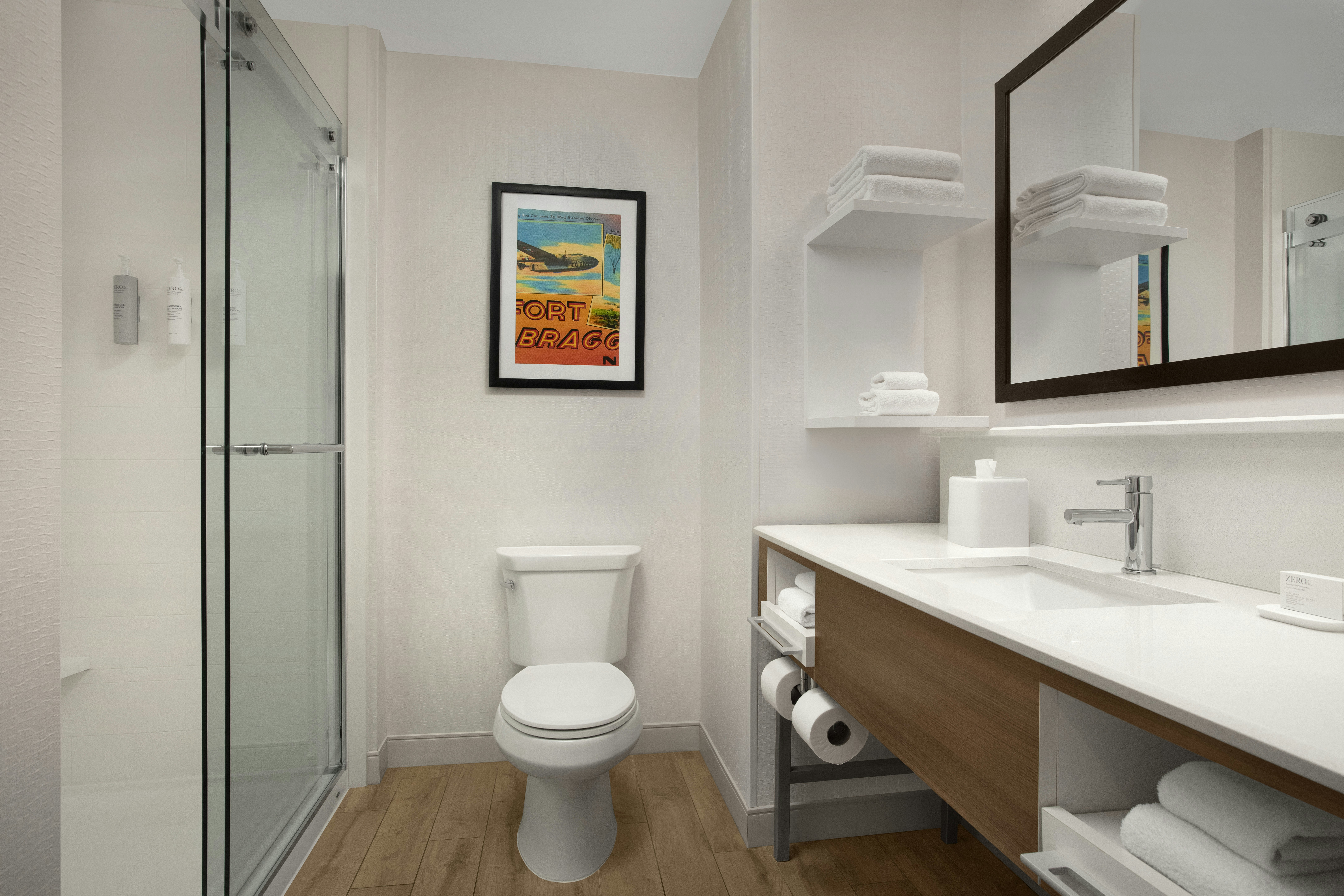 ROOM, KING BED, ACCESSIBLE