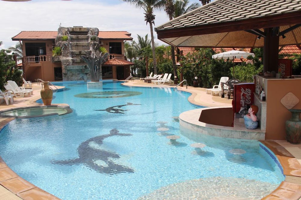 Laguna Beach Club Resort 11/76