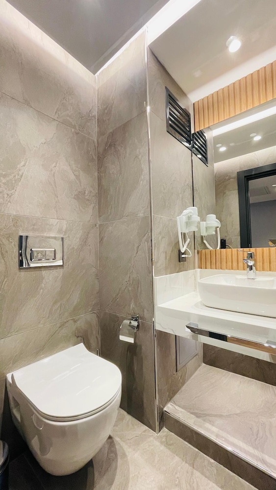 Osmanbey Fatih Hotel 49/50
