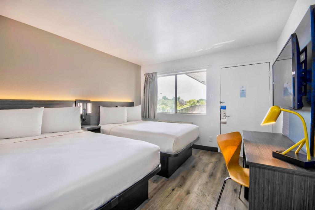 2 Full Beds