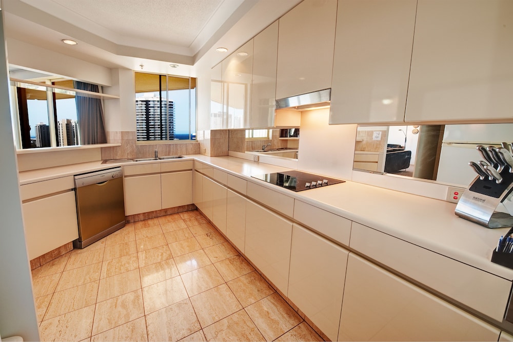 Contessa Condominiums 27/50