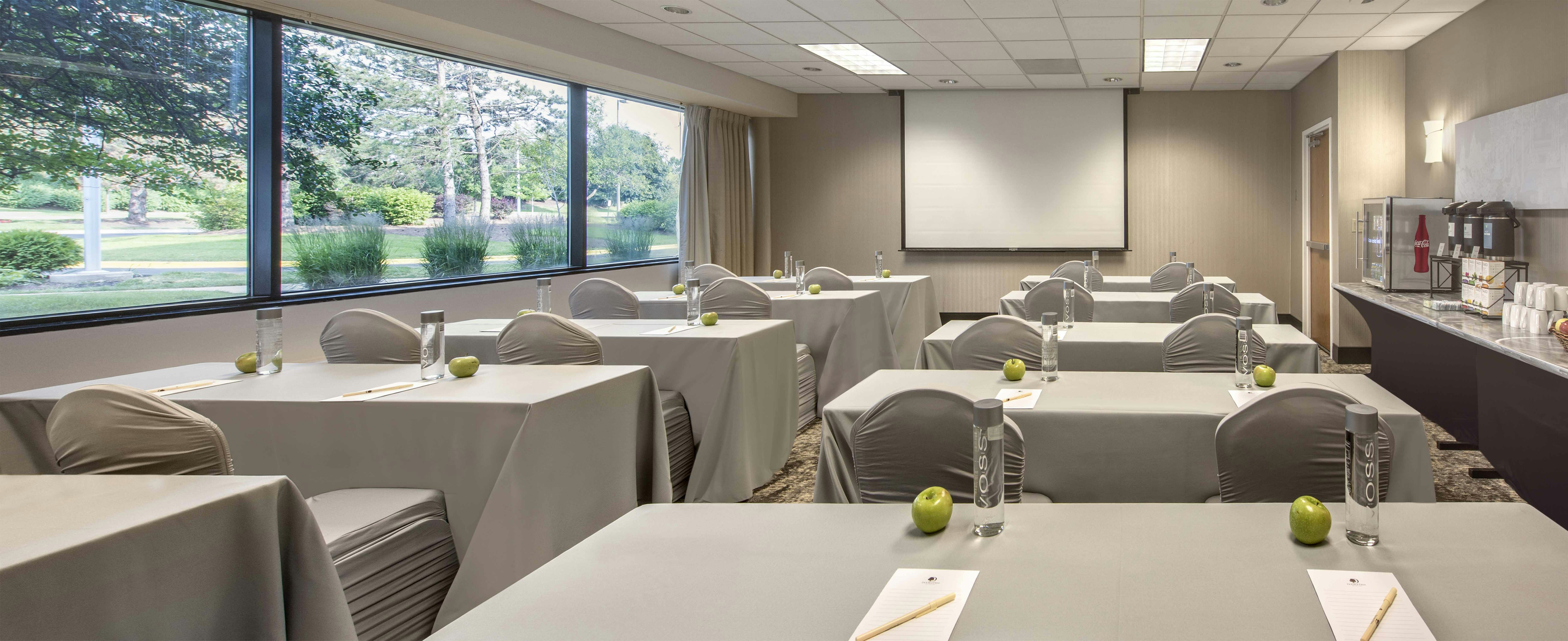 Doubletree By Hilton Chicago Schaumburg 36/45
