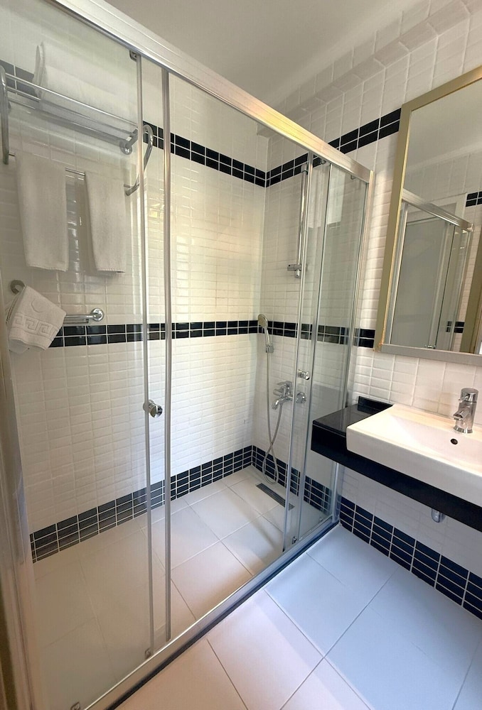 Hotellino 62/63