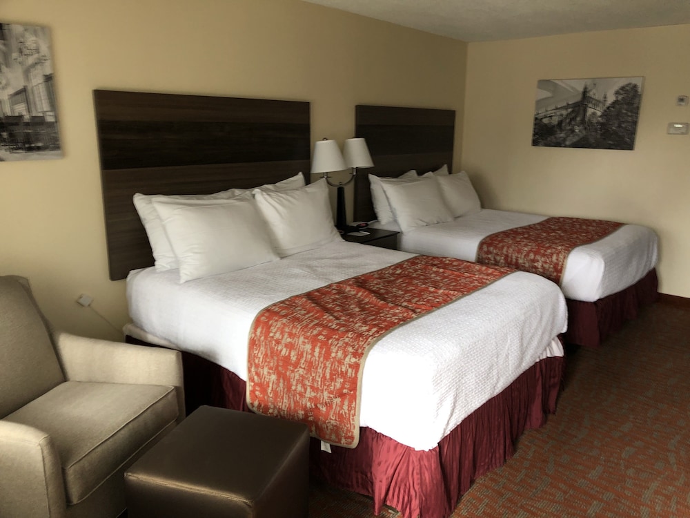 MHO INN and SUITES 15/48
