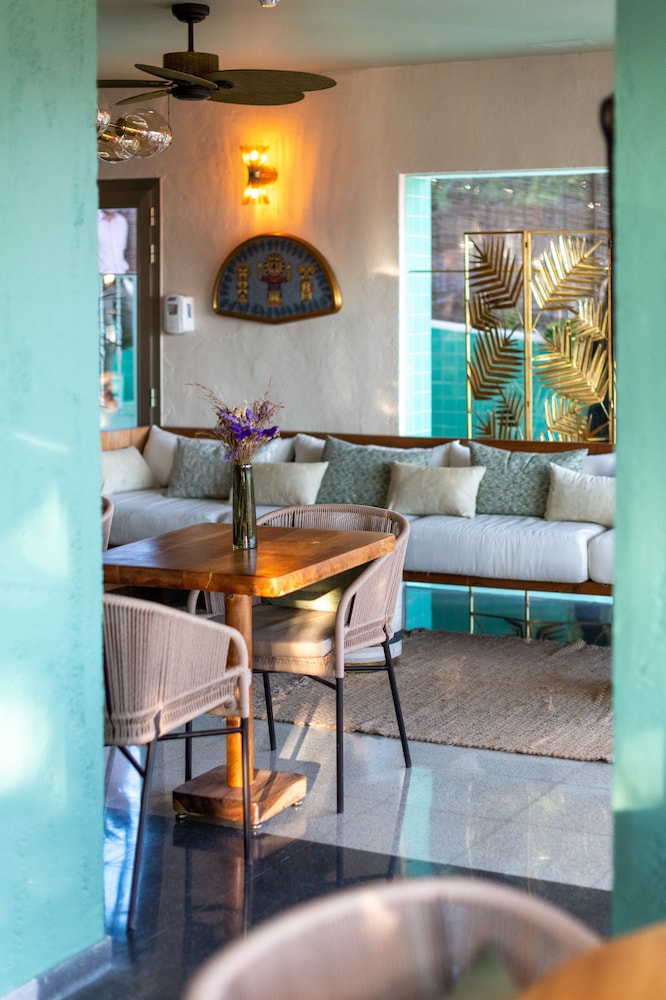 Mikasa Ibiza Boutique Hotel 45/56