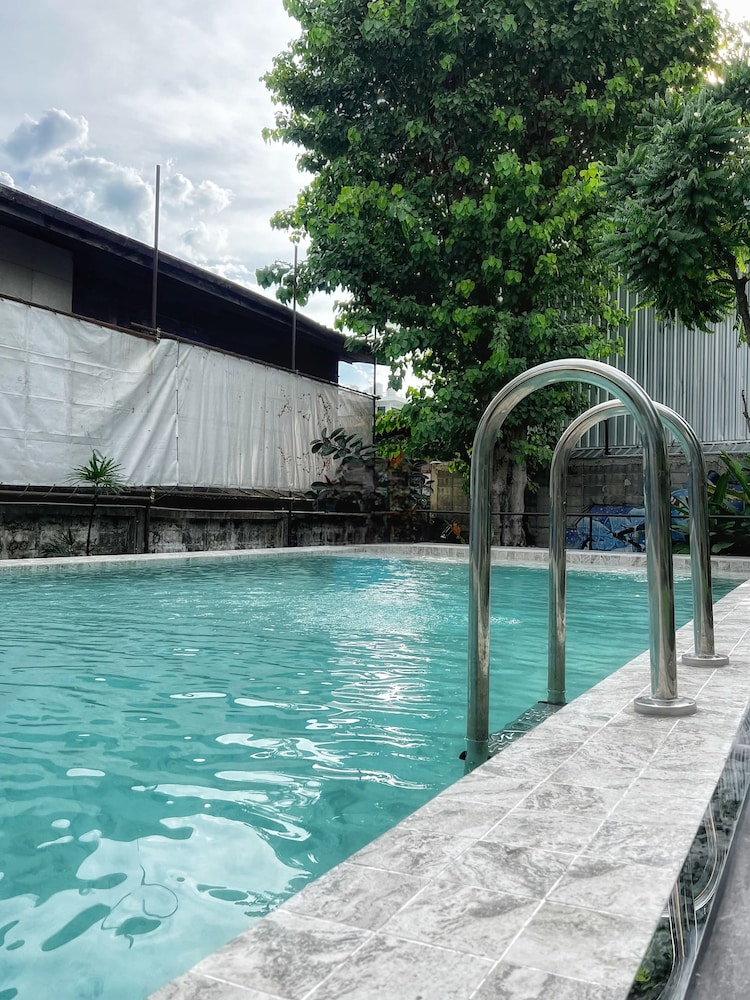 Here Hostel 63/66