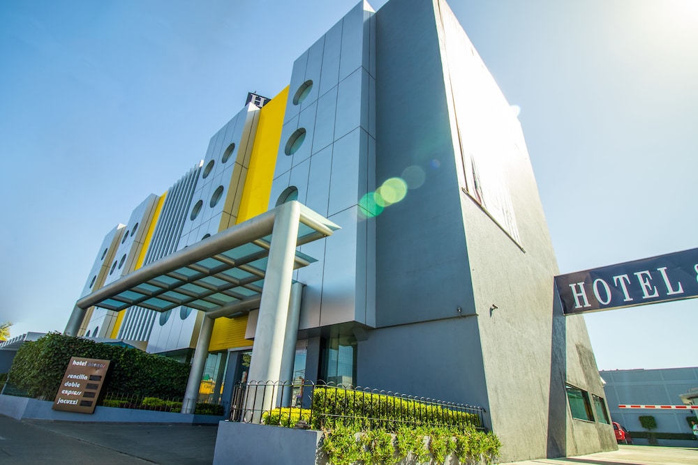 Hotel Atenas Plaza in CUAUTITLAN IZCALLI