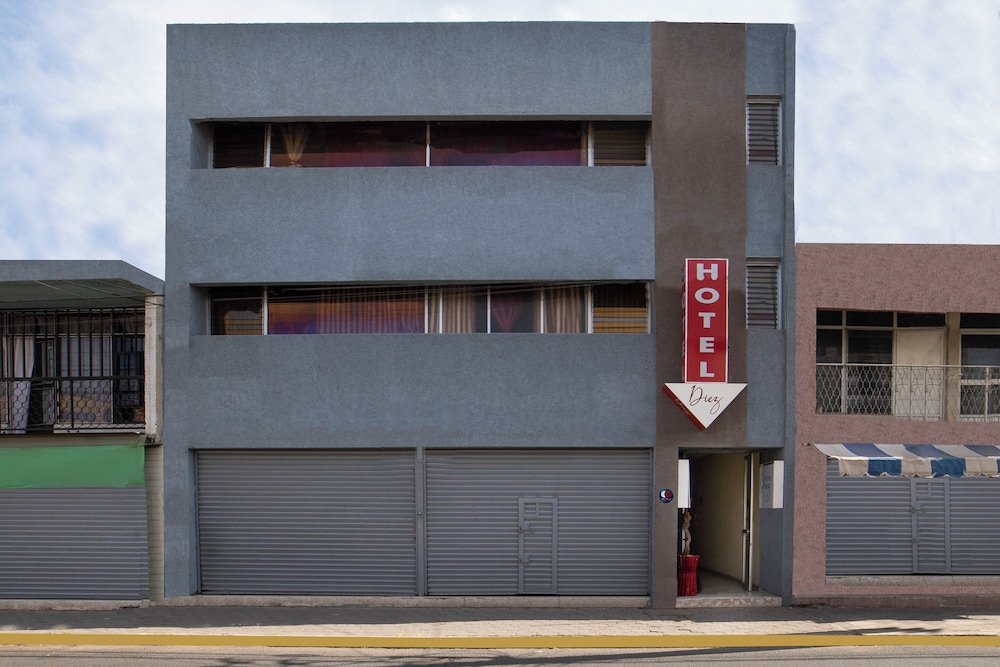 Capital O Hotel Diez in CELAYA