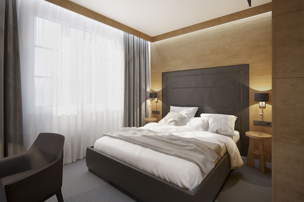 SUPERIOR, KING BED