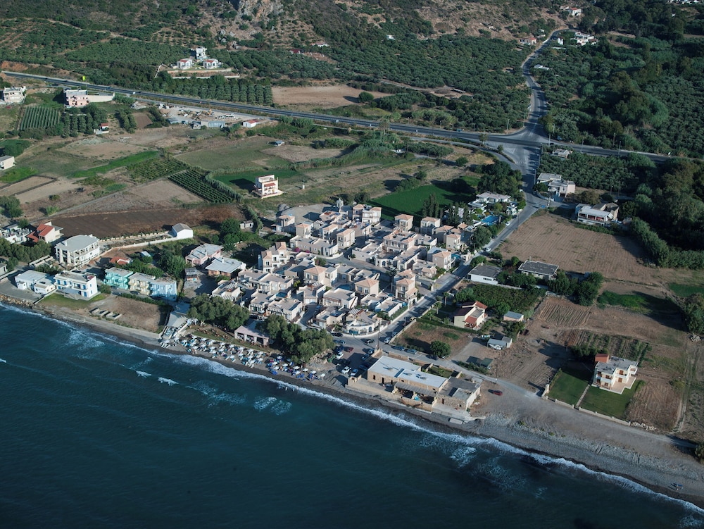 Azure Beach Seafront Villas 44/56