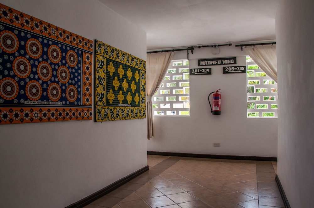 Kahama Hotel Mombasa 6/39