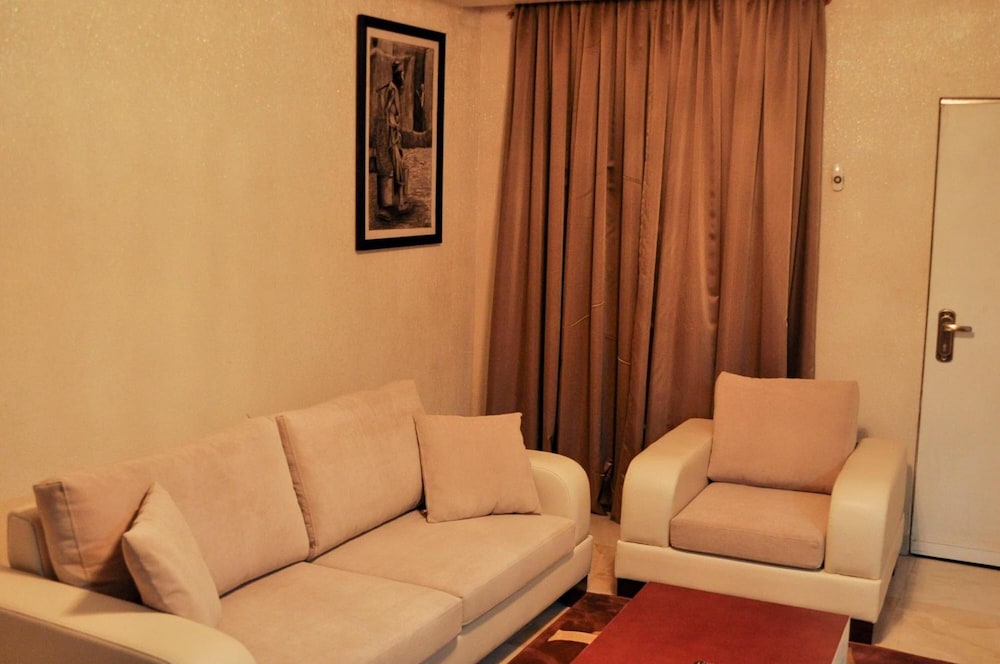 Caledonian Suites 47/63