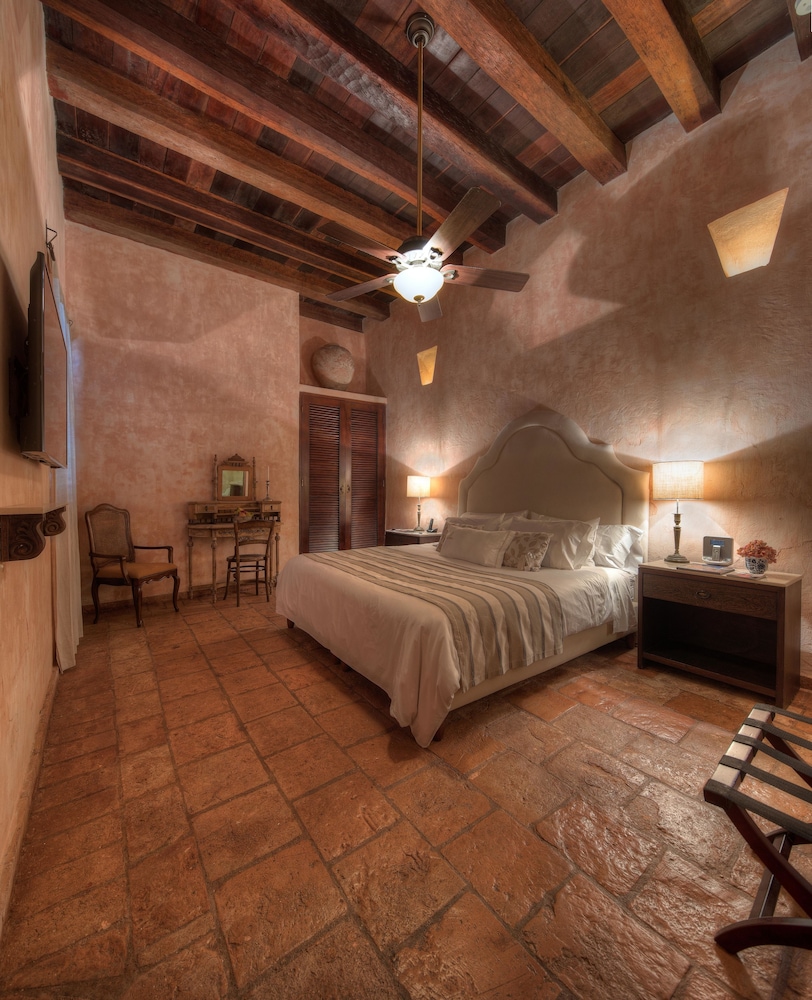Casa Del Arzobispado Hotel 33/69