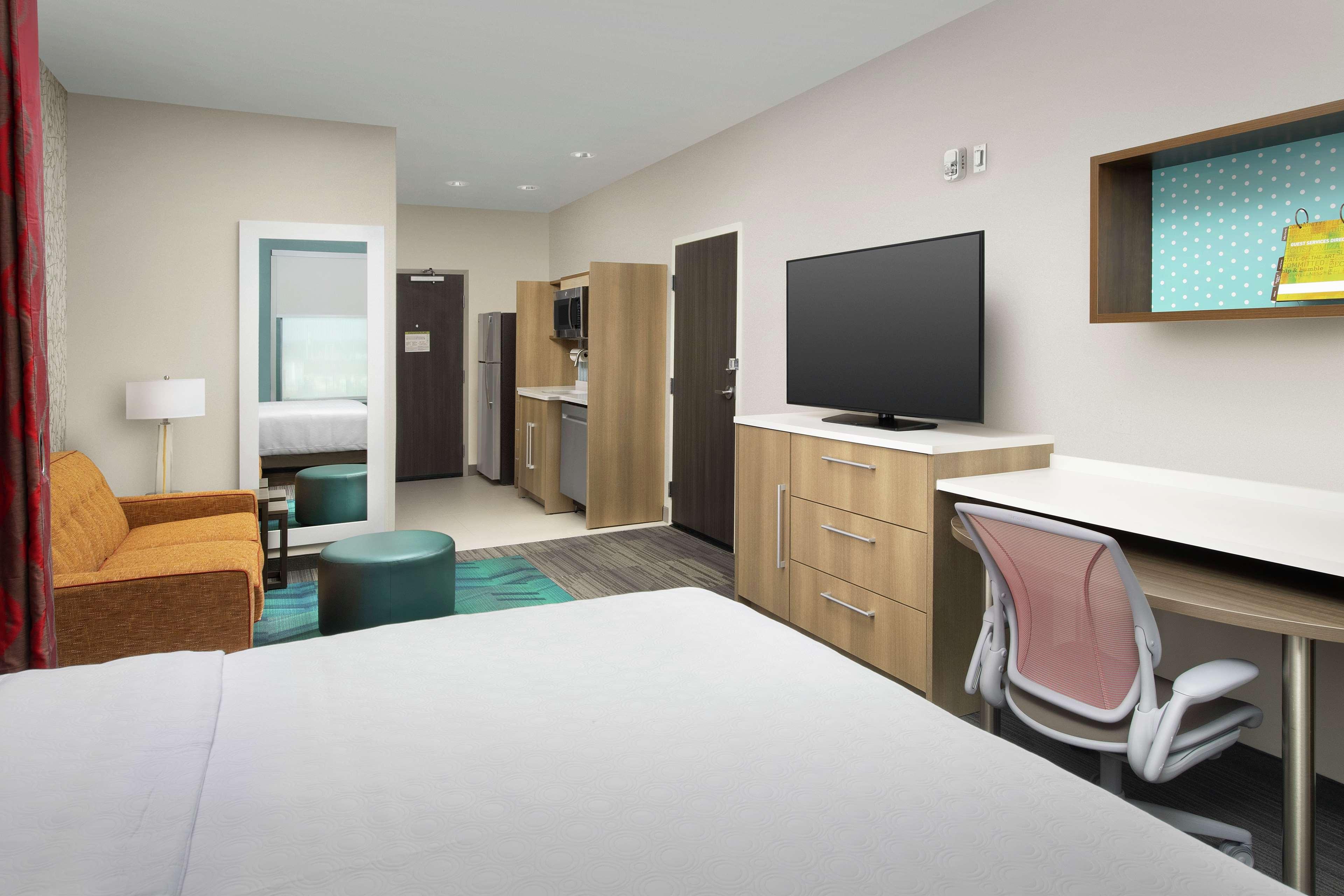 STUDIO, SUITE, KING BED, ACCESSIBLE