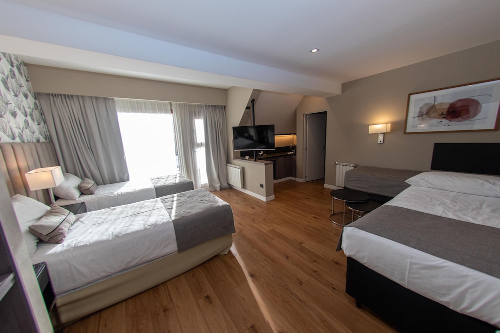 Albatros Hotel 20/59