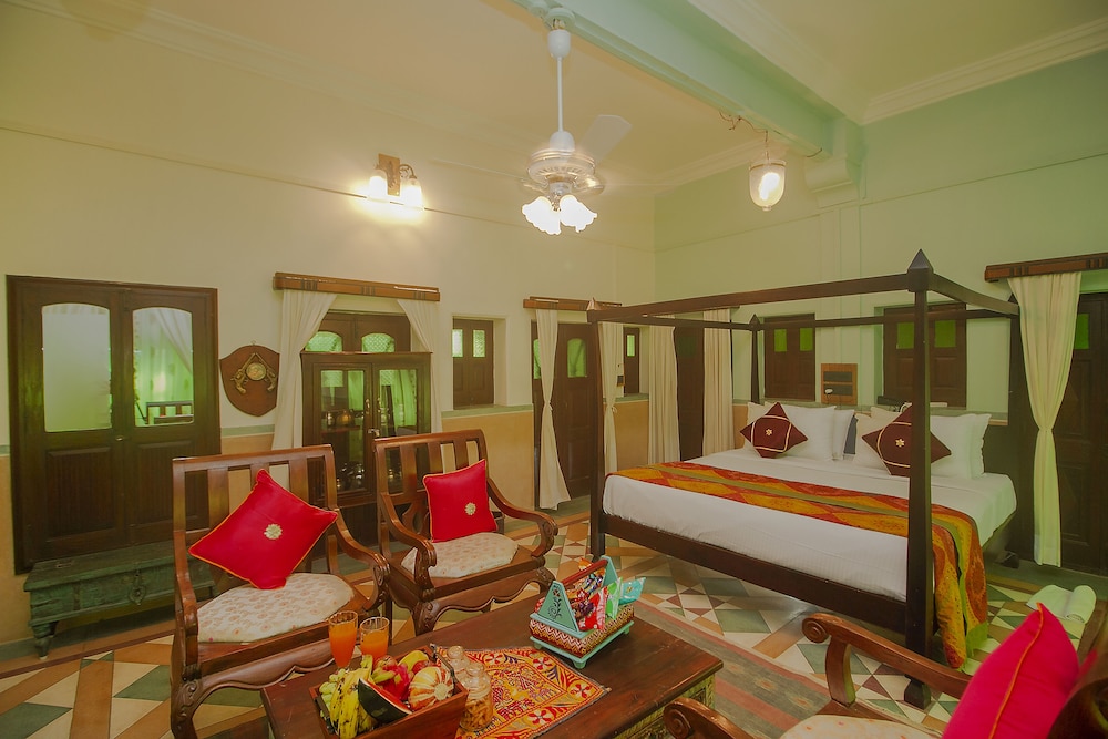 Amritara Manak Haveli, Jodhpur 53/63