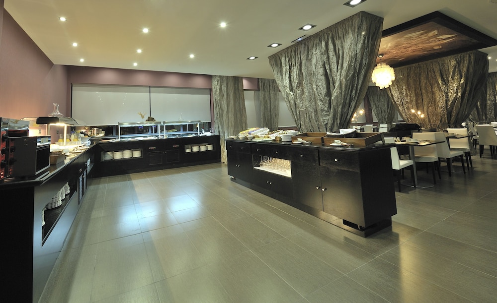 Hotel Turia Granada 24/50
