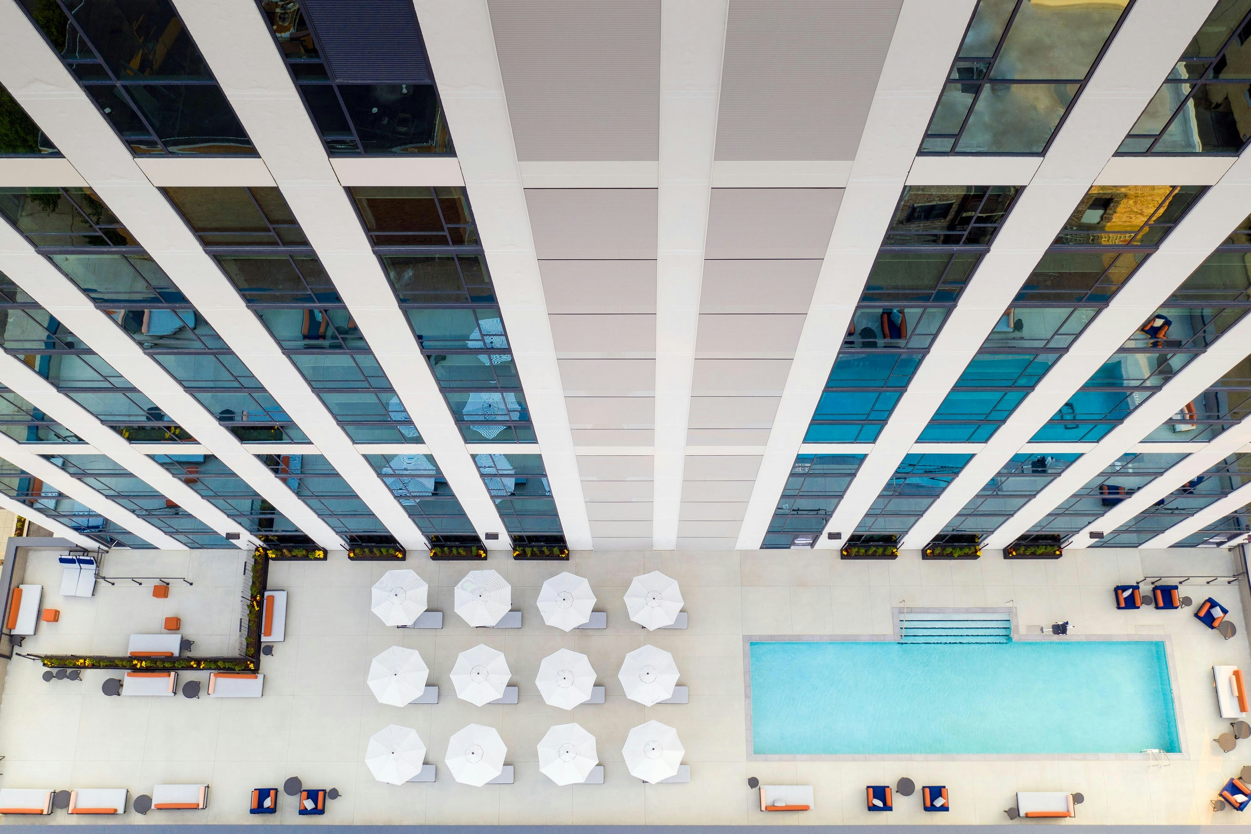 Le Meridien St. Louis Clayton (ex Sheraton Clayton Plaza Hotel) 1/36