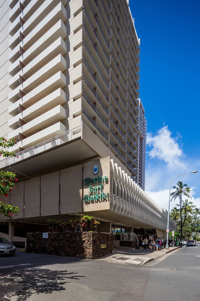 Tropical Studios At Marine Surf Waikiki 42/50