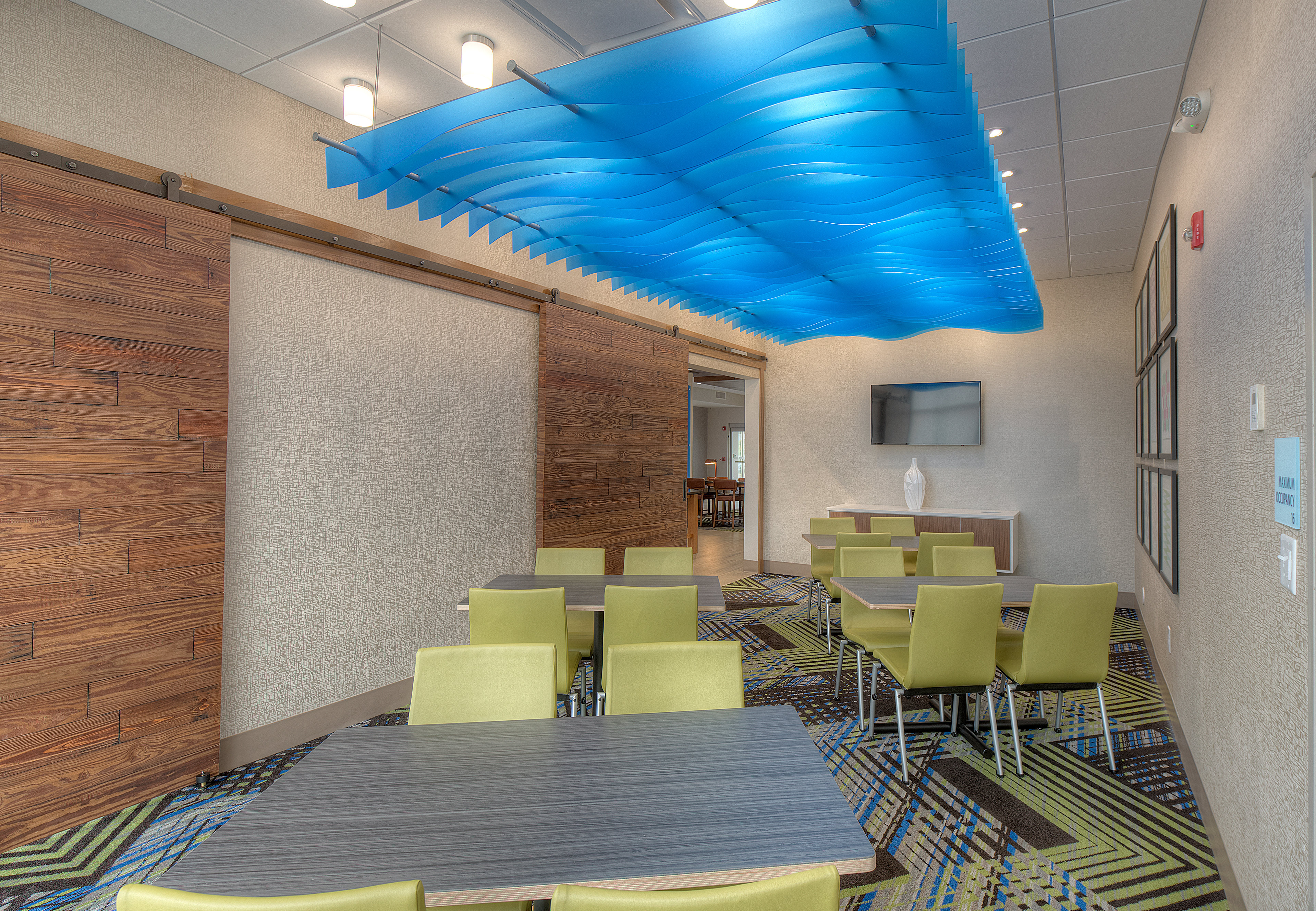 Holiday Inn Express Suites Fort Mill 49/62