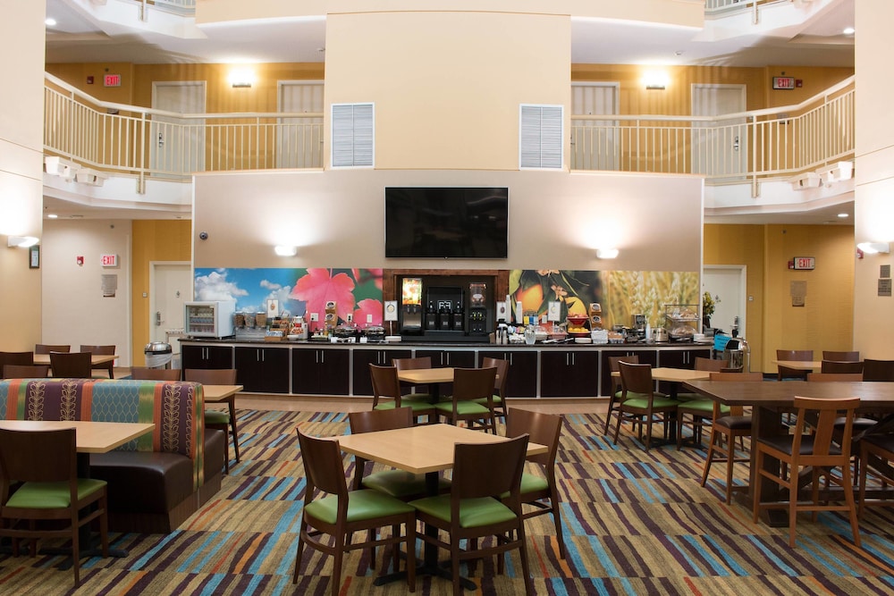Fairfield Inn Suites By Marriott Oakland Hayward 31/48