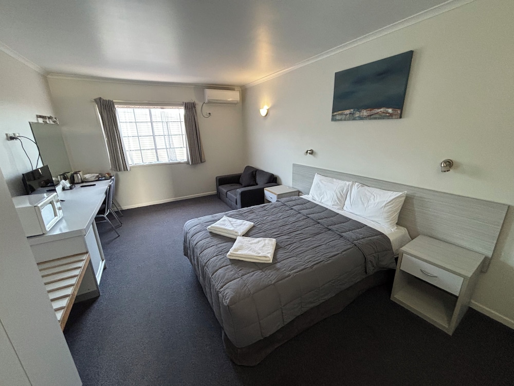 Shakespeare Motel 23/50