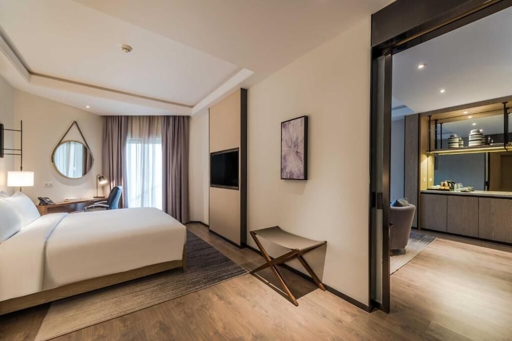 JUNIOR SUITE, STUDIO