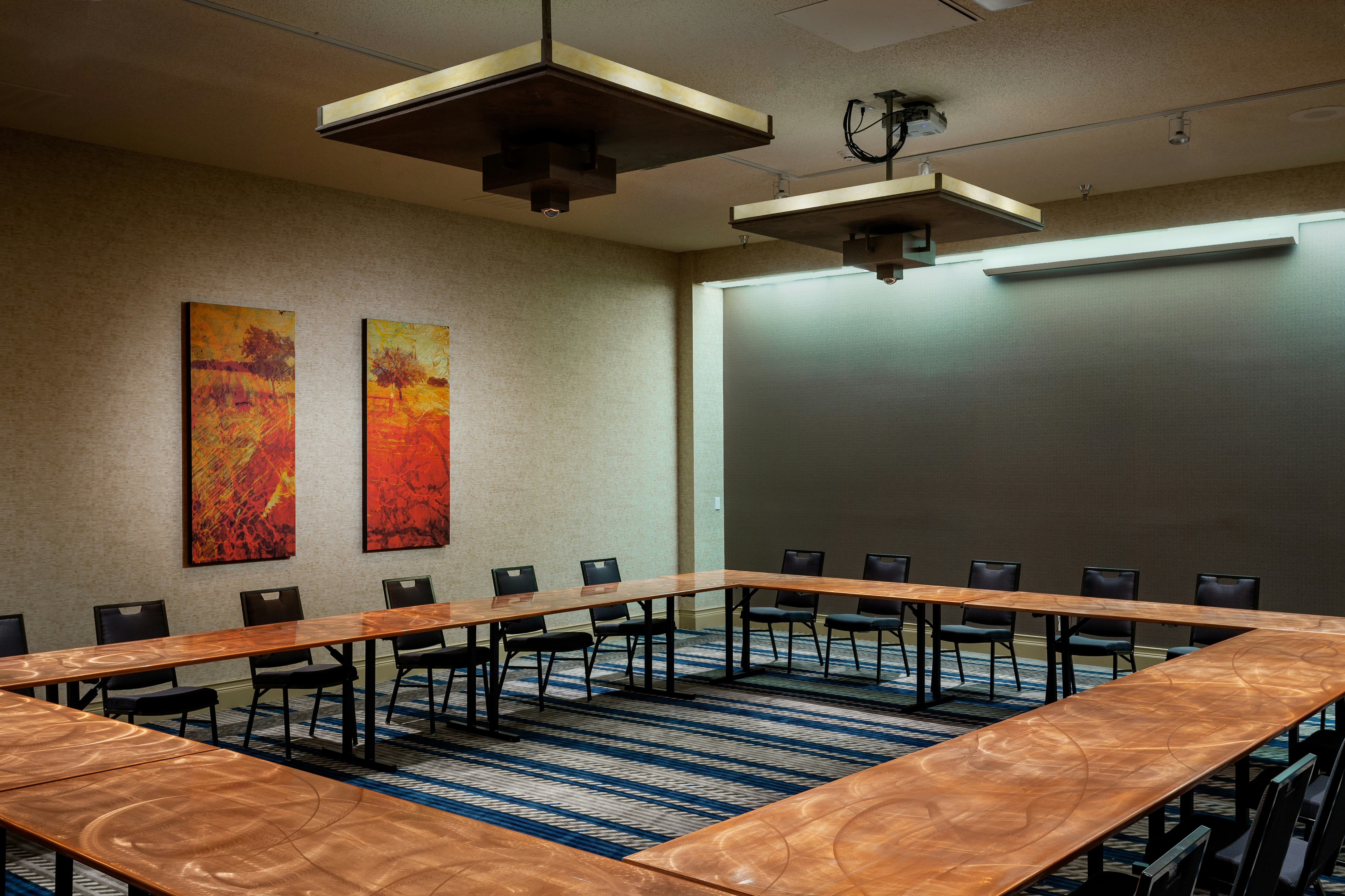 DoubleTree by Hilton Hotel Billings 42/44