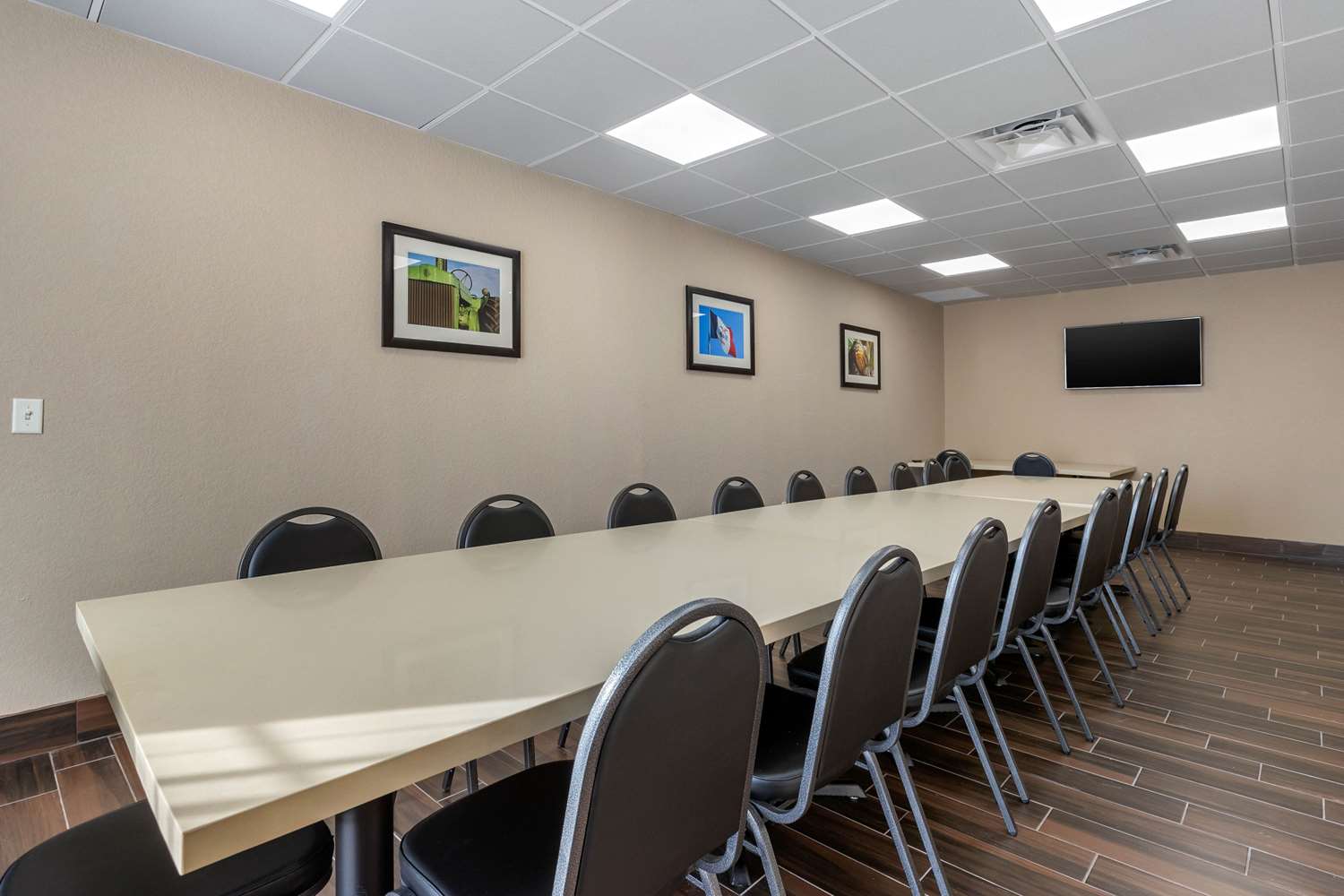 Comfort Inn & Suites Cedar Rapids Cid Eastern Iowa Airport 40/44