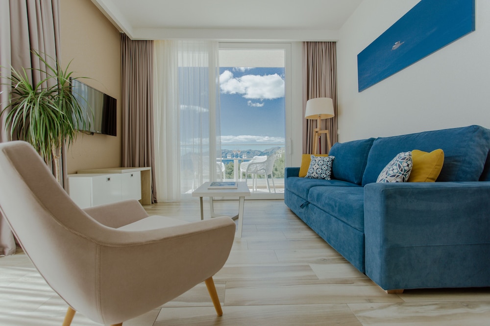Romana Beach Resort 44/66