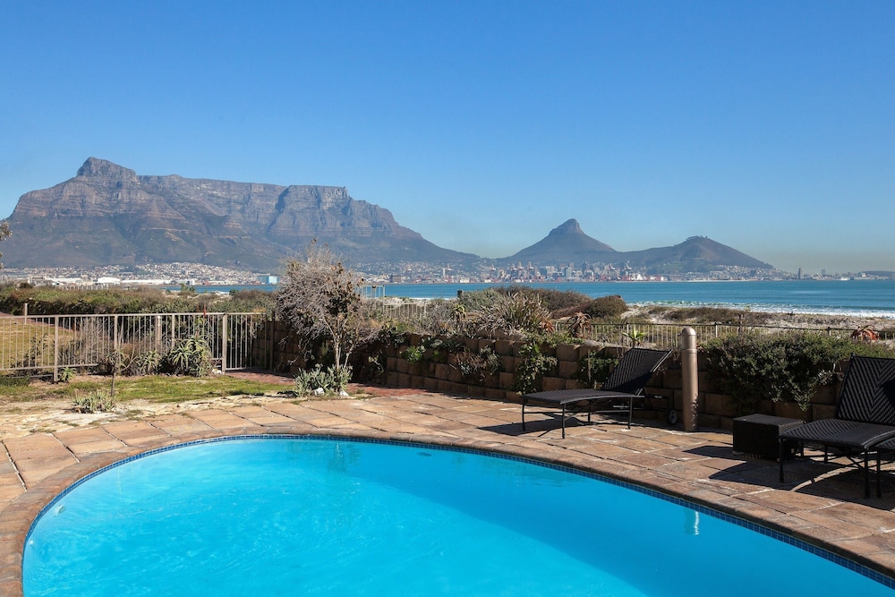 Cape Town Beachfront Apartments At Leisure Bay 48/50