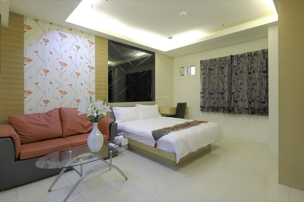 Lj Hotel 41/65