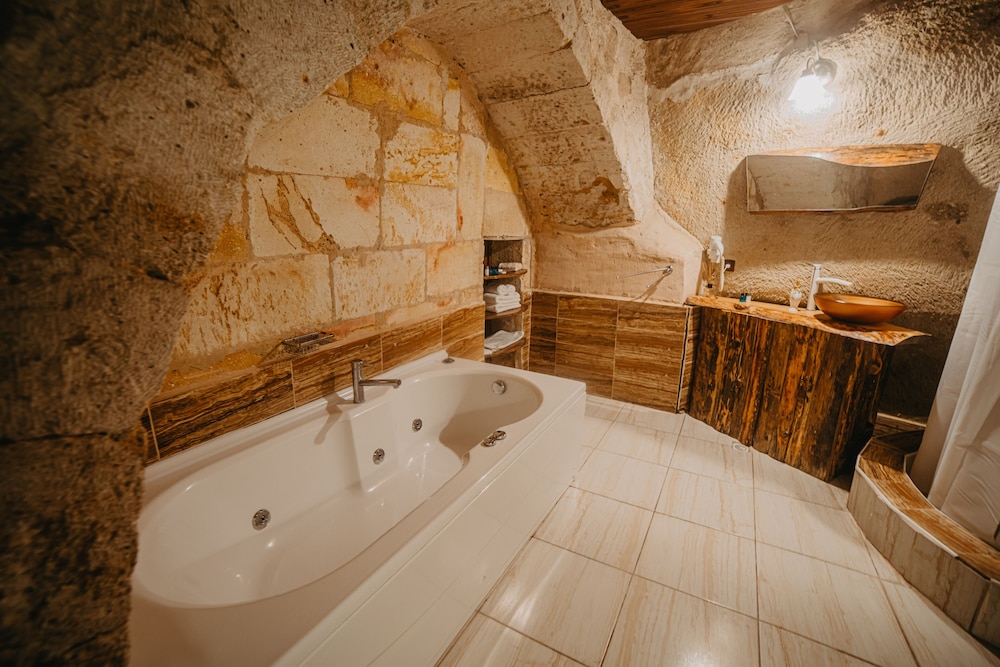 Helios Cave Hotel 47/50