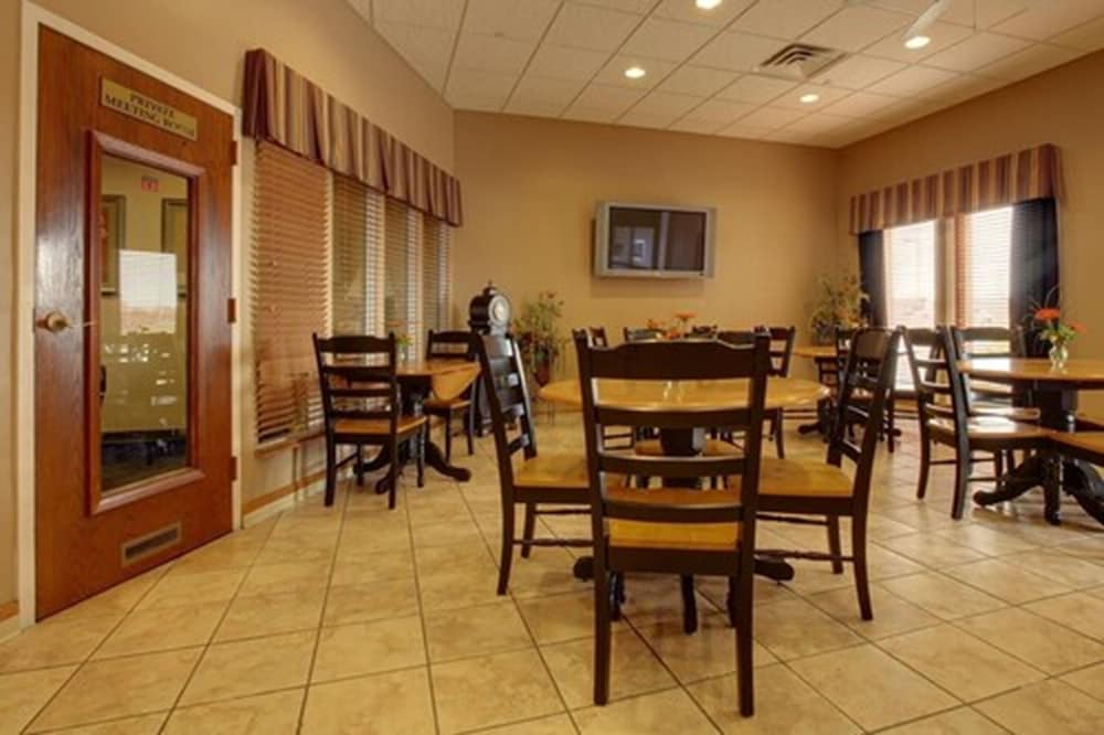 Americas Best Value Inn St. Louis South 34/37