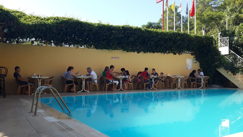 Caner Hotel 30/38