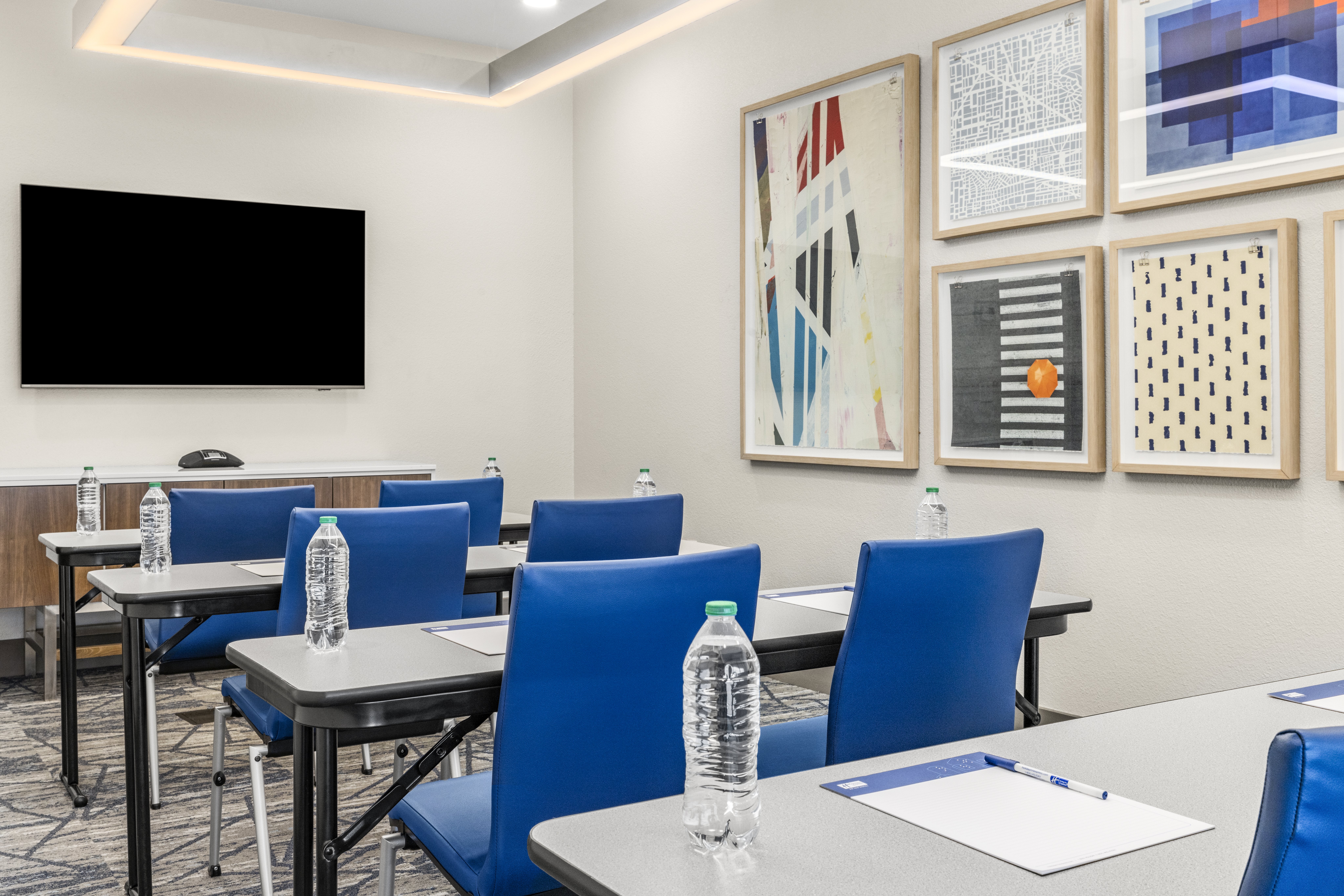 Holiday Inn Express & Suites - Phoenix West - Tolleson an IHG Hotel 35/50